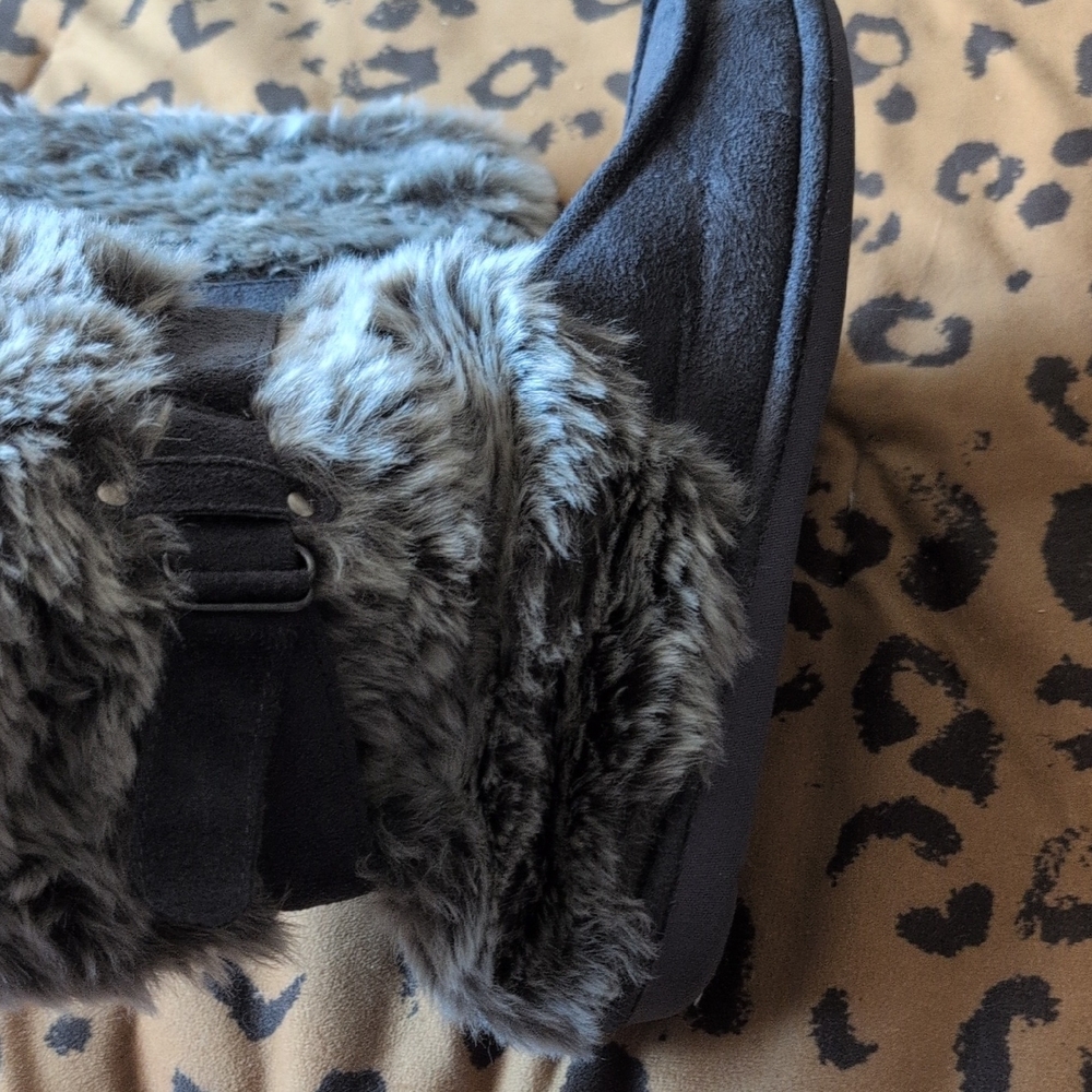 Target Faux Fur Slip-On Clogs in Gray and Black - Picture 2 of 4